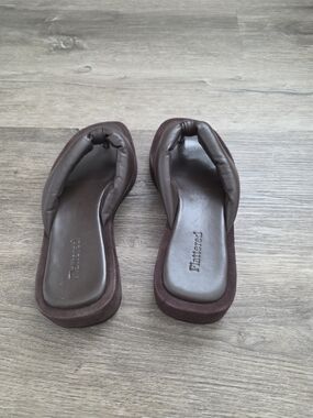 FLATTERED - Leather blair thong toe sandals